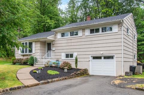 49 Monroe St, Cedar Grove, NJ 07009