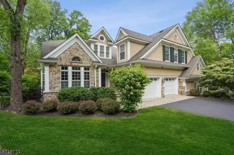76 Morgan Ln, Basking Ridge, NJ 07920
