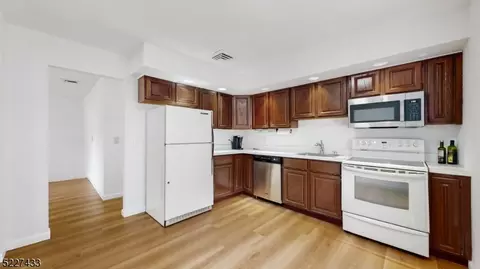 184 Elm Ave, Hackensack, NJ 07601 photo 19