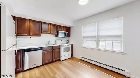 184 Elm Ave, Hackensack, NJ 07601 photo 18