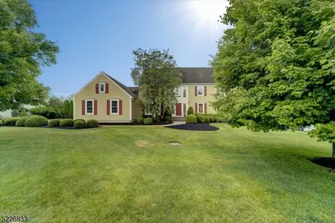 2164 Perrine Rd, Bridgewater Twp, NJ 08836