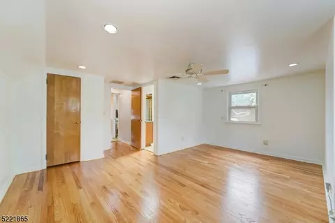 132 Wilson St, Hackensack, NJ 07601 photo 17