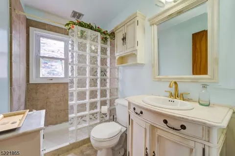 132 Wilson St, Hackensack, NJ 07601 photo 15