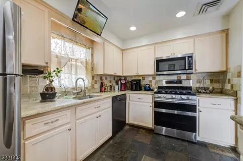 132 Wilson St, Hackensack, NJ 07601 photo 7