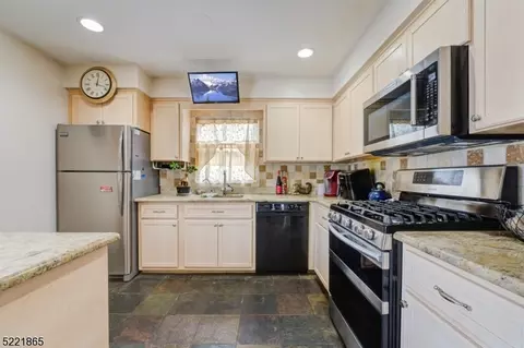 132 Wilson St, Hackensack, NJ 07601 photo 6