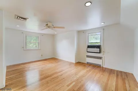 132 Wilson St, Hackensack, NJ 07601 photo 18