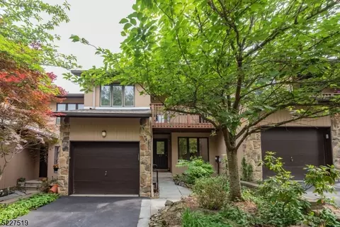 27 Woodland Dr #27, Woodland Park, NJ 07424