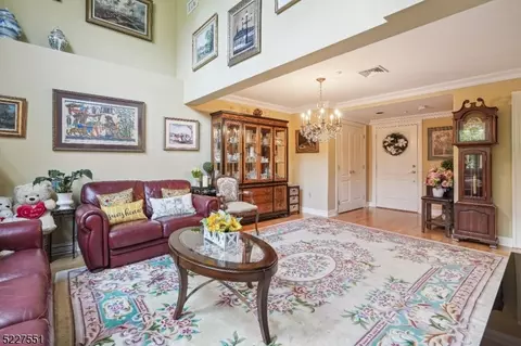 1205 Rio Vista Dr #1205, Mahwah, NJ 07430