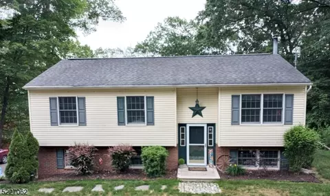 23 Woodland Rd, Wantage, NJ 07461