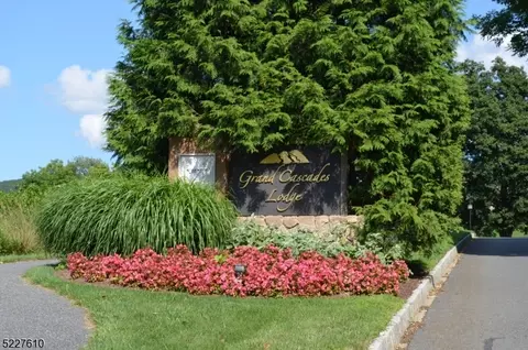 3 Wild Turkey Way Unit 228 #228, Hamburg, NJ 07419