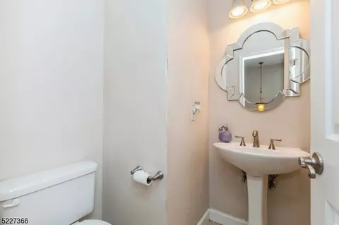 74 Eider Ct, Wayne, NJ 07470 photo 31