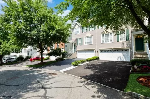 74 Eider Ct, Wayne, NJ 07470 photo 3