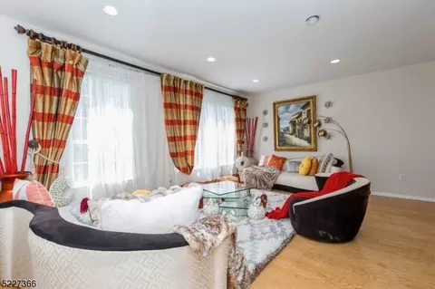 74 Eider Ct, Wayne, NJ 07470 photo 5