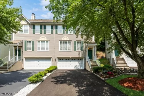 74 Eider Ct, Wayne, NJ 07470