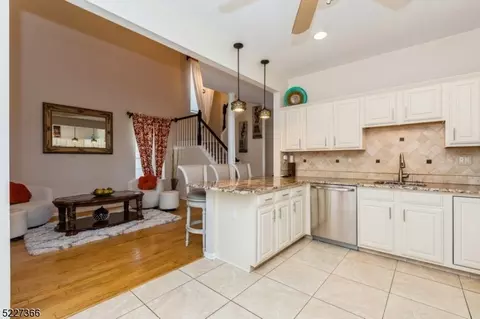74 Eider Ct, Wayne, NJ 07470 photo 15