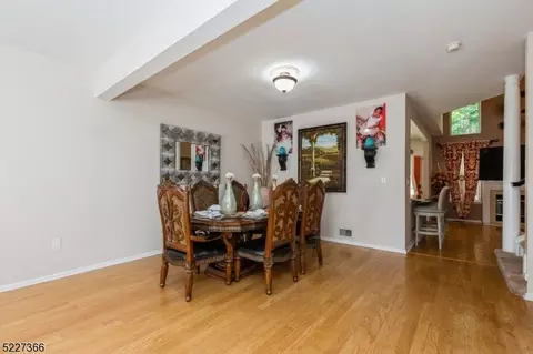 74 Eider Ct, Wayne, NJ 07470 photo 9