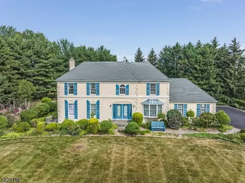 10 Dehoff Dr, Flemington, NJ 08822