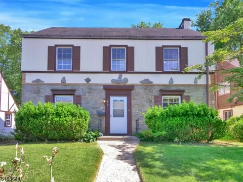858 Ridgewood Rd, Millburn, NJ 07041