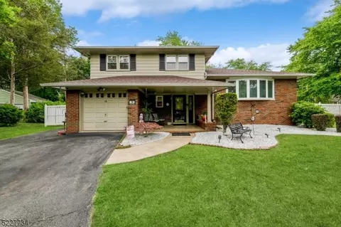 50 Bennington Pkwy, Franklin Twp, NJ 08823