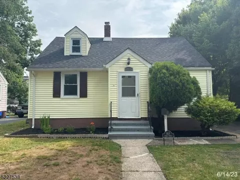 1113 Stone St, Rahway, NJ 07065