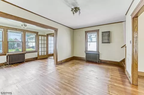 25 John St, Passaic, NJ 07055 photo 6