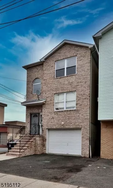 130 S 9th St, Newark, NJ 07107