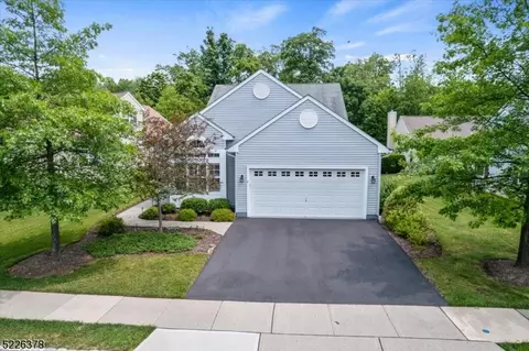 6 Renaissance Blvd, East Franklin, NJ 08873