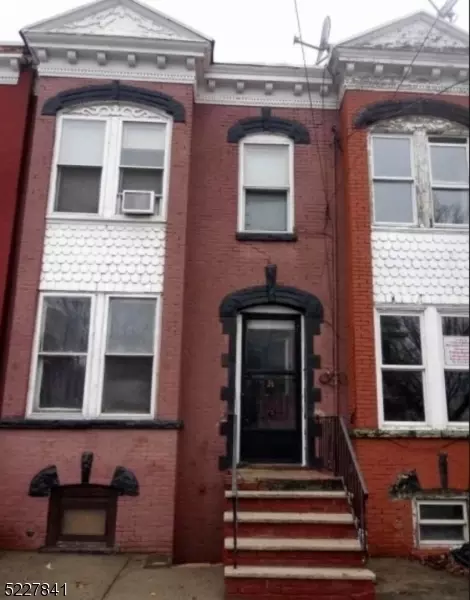75 S 12th St, Newark, NJ 07107