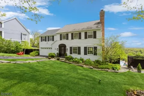 2668 Farview Dr, Mountainside, NJ 07092