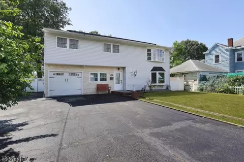 81 Commercial Ave, Woodbridge Twp, NJ 07001