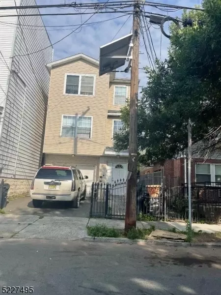 431 S 10th St, Newark, NJ 07103