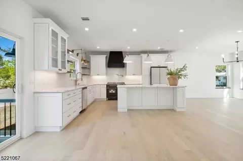 19 Grant Ave, East Hanover, NJ 07936
