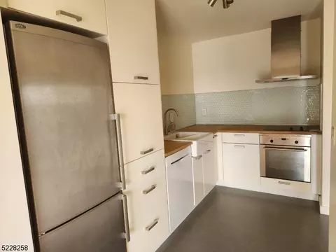 10 N Wood Ave #524, Linden, NJ 07036