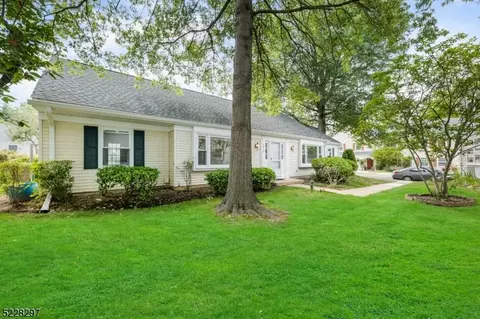 404 Newport Way # B, Monroe Township, NJ 08831