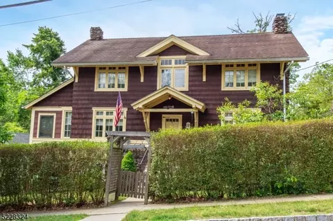 71 Morningside Rd, Verona, NJ 07044