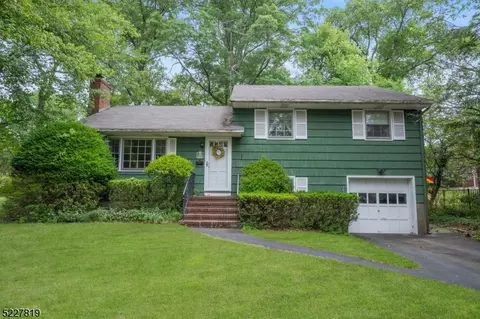 25 Sunset Ter, Wayne, NJ 07470