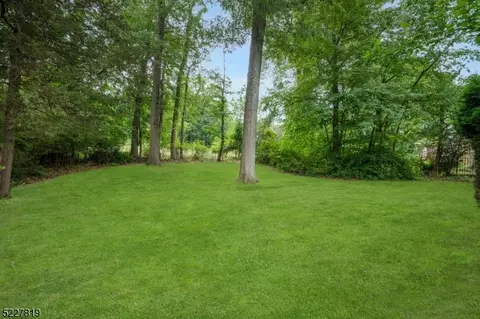 25 Sunset Ter, Wayne, NJ 07470 photo 4