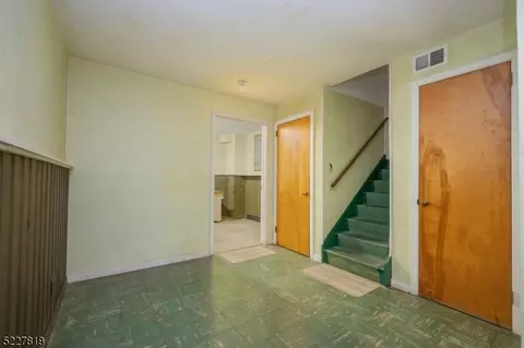 25 Sunset Ter, Wayne, NJ 07470 photo 12