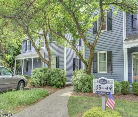 35 Countryside Dr, Basking Ridge, NJ 07920