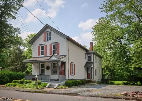 9 Risler St, Stockton, NJ 08559