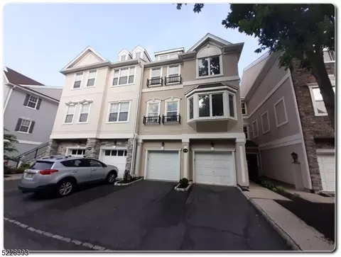 9 Devonshire Dr, Clifton, NJ 07013