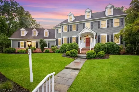 23 Ave Maria Ct, Long Hill, NJ 07946