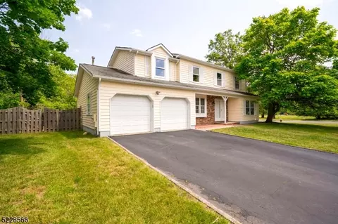 23 Snowbourn Pl, Hillsborough, NJ 08844