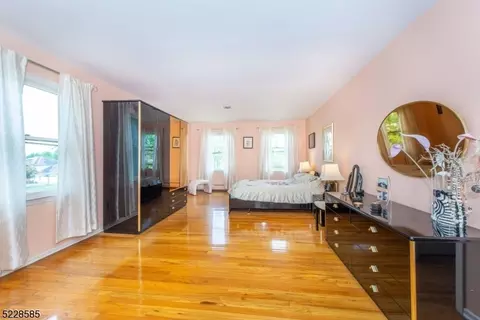 197 Webster Dr, Wayne, NJ 07470 photo 11