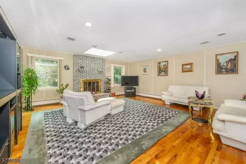 197 Webster Dr, Wayne, NJ 07470 photo 7