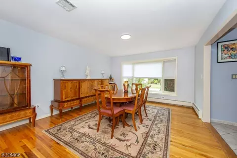 197 Webster Dr, Wayne, NJ 07470 photo 3
