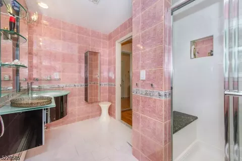 197 Webster Dr, Wayne, NJ 07470 photo 12