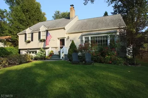 6 Nautical Ter, Jefferson, NJ 07849