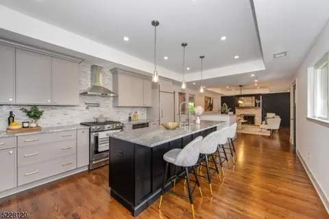 415 Up Mtn, Montclair Twp., NJ 07043