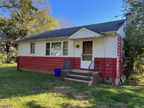 217 S 20th Ave, Manville, NJ 08835